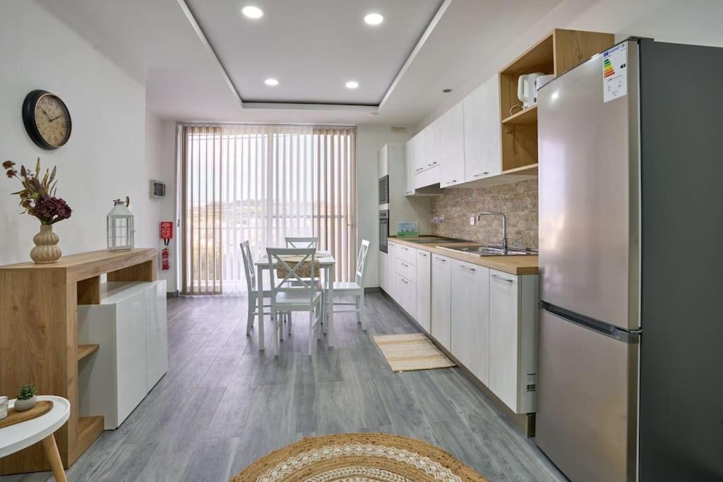 Two Bedroom Apartment In Xemxija, St. Paul'S Bay Exterior photo
