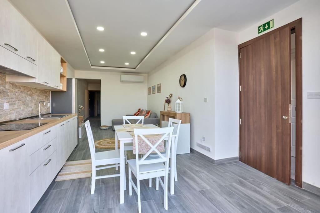 Two Bedroom Apartment In Xemxija, St. Paul'S Bay Exterior photo